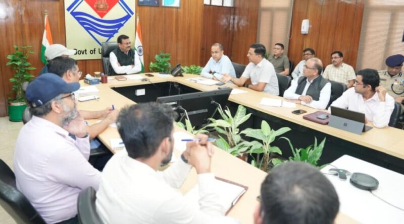 मुख्य सचिव ने धराली आपदा प्रभावित क्षेत्र सहित प्रदेश के राहत एवं पुनर्वास कार्यों की समीक्षा की